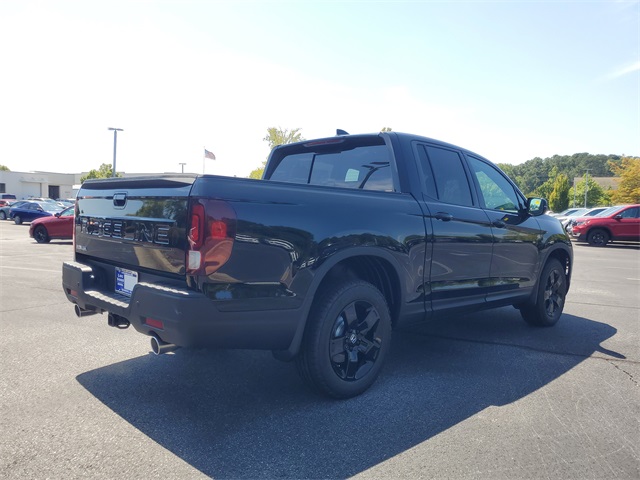 2025 Honda Ridgeline Black Edition photo 3
