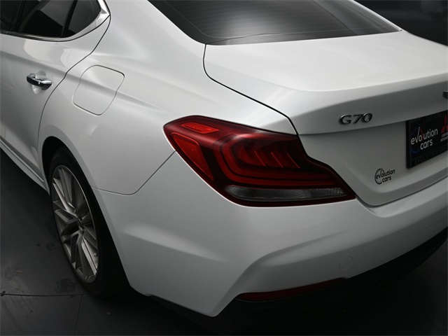 2021 Genesis G70 2.0T photo 17