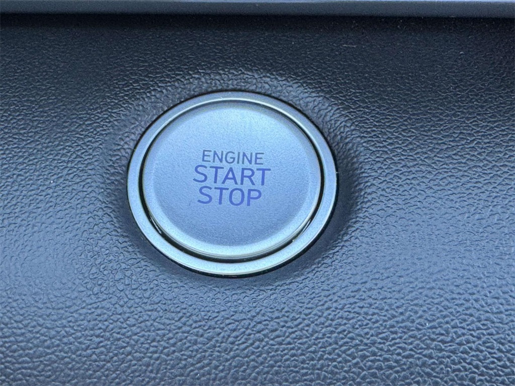 2023 Hyundai Elantra SEL photo 22