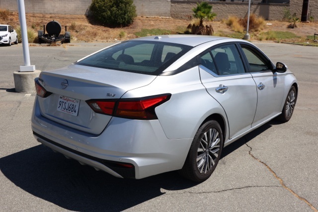 2023 Nissan Altima 2.5 SV photo 2