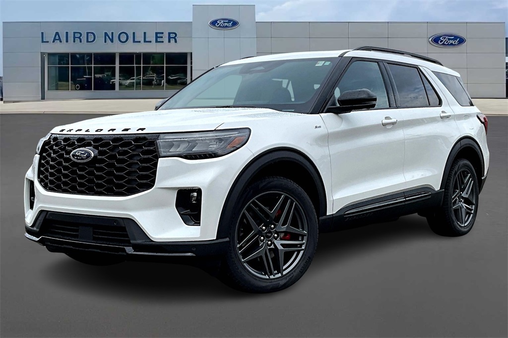 2025 Ford Explorer ST-LINE's photo