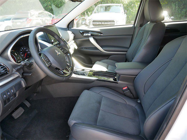 2025 Mitsubishi Eclipse Cross SE photo 4