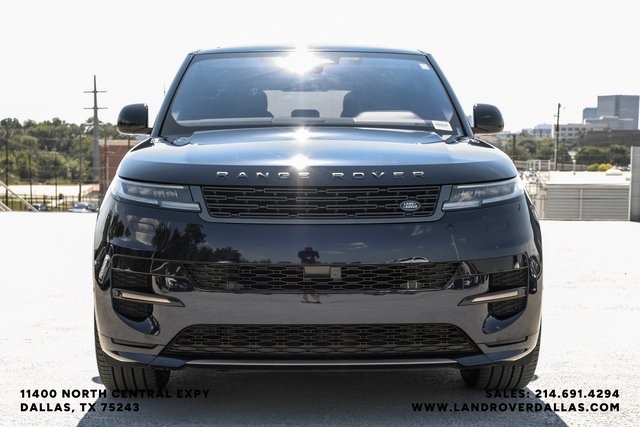2023 Land Rover Range Rover Sport SE photo 3