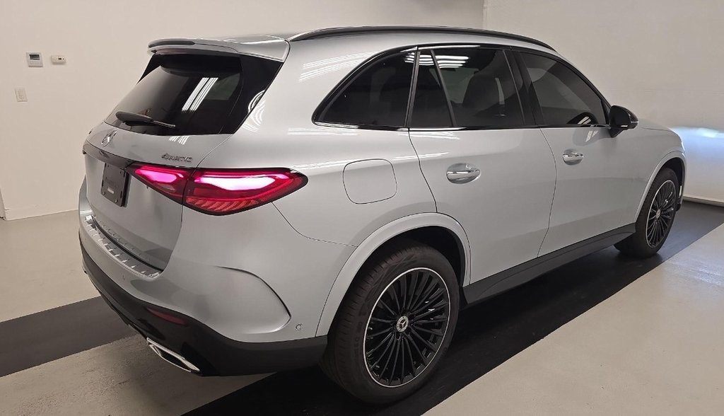 2025 Mercedes Benz GLC 300 4MATIC photo 4