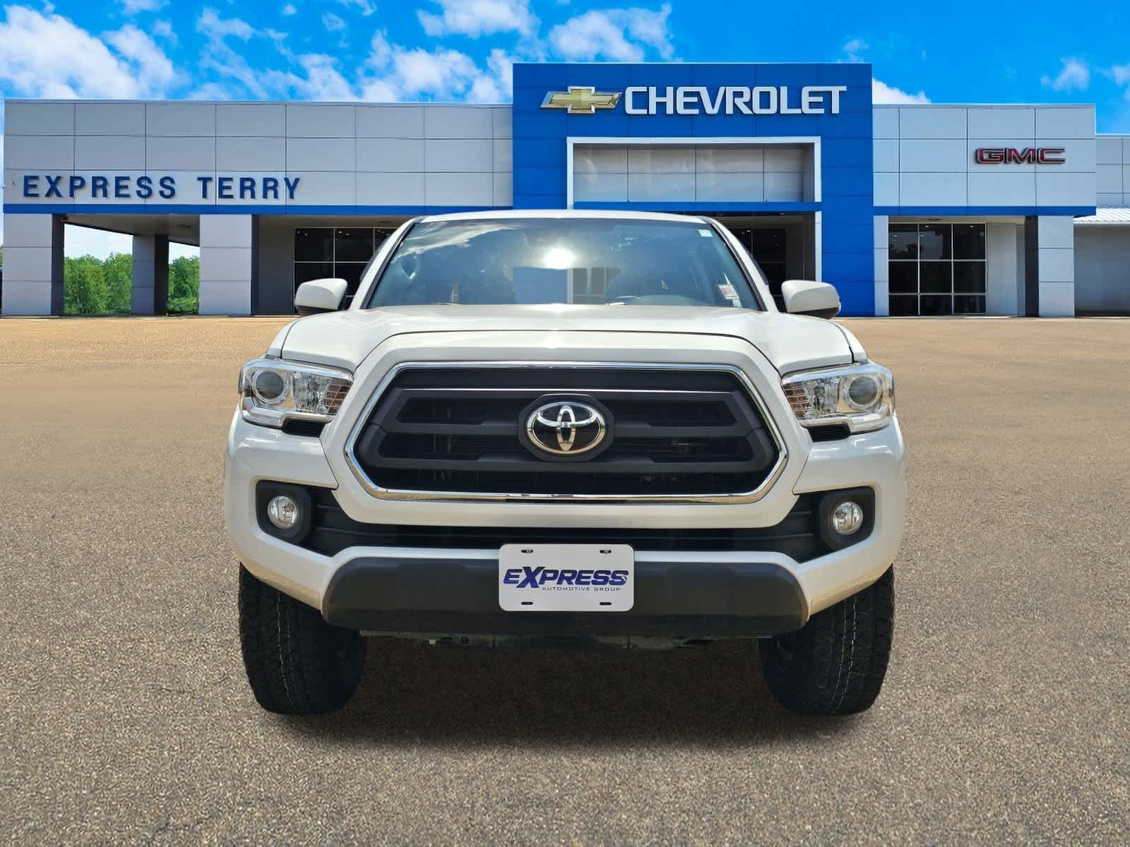 2020 Toyota Tacoma SR5 photo 2