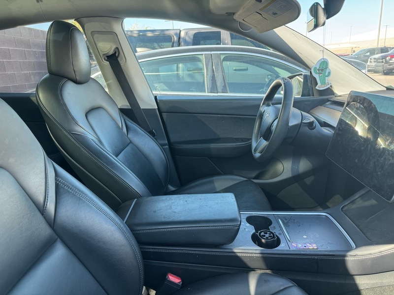 2022 Tesla Model Y Long Range photo 3