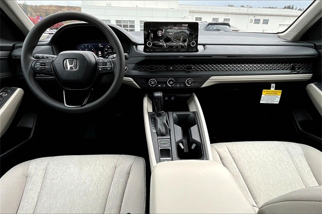 2025 Honda Accord LX photo 5