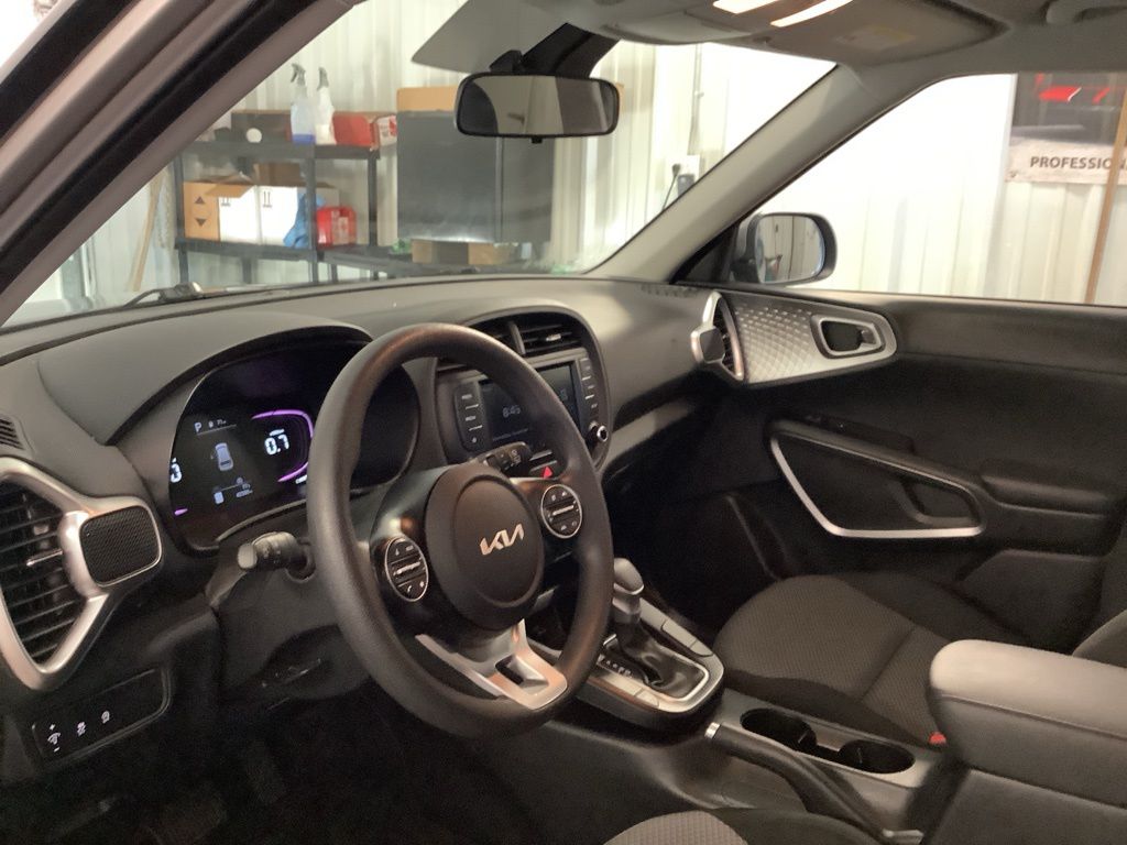 2024 Kia Soul LX photo 25
