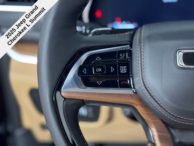 2025 Jeep Grand Cherokee L Summit Reserve photo 26