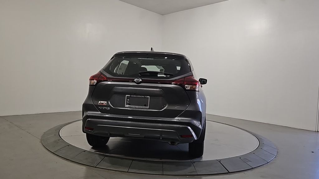 2025 Nissan Kicks Play S photo 4