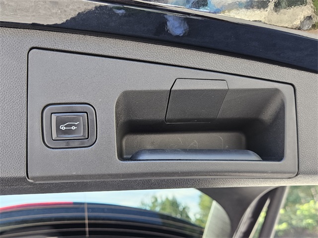 2023 Cadillac XT4 Premium Luxury photo 12