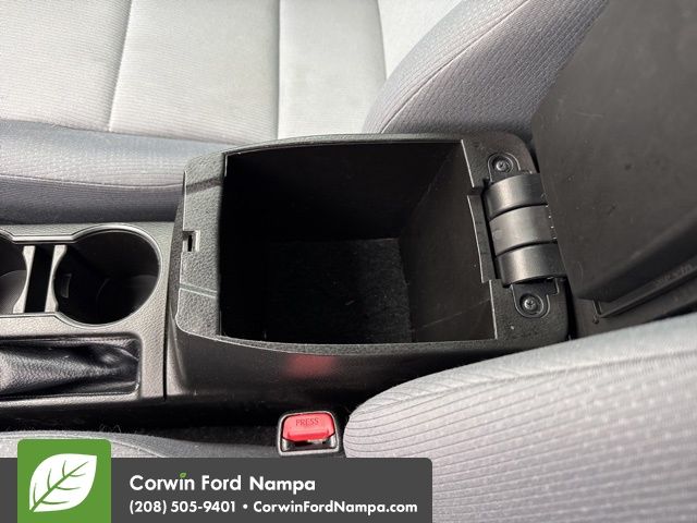 2018 Toyota Corolla L photo 25
