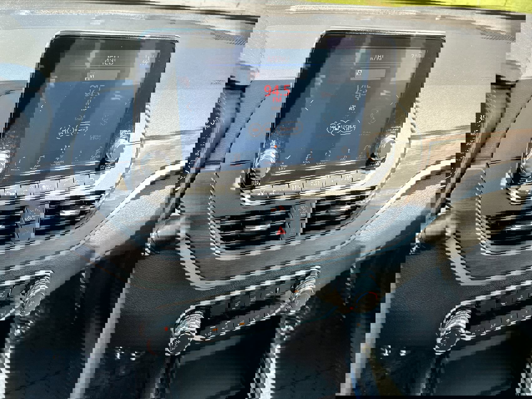 2024 Nissan Altima 2.5 SV photo 15