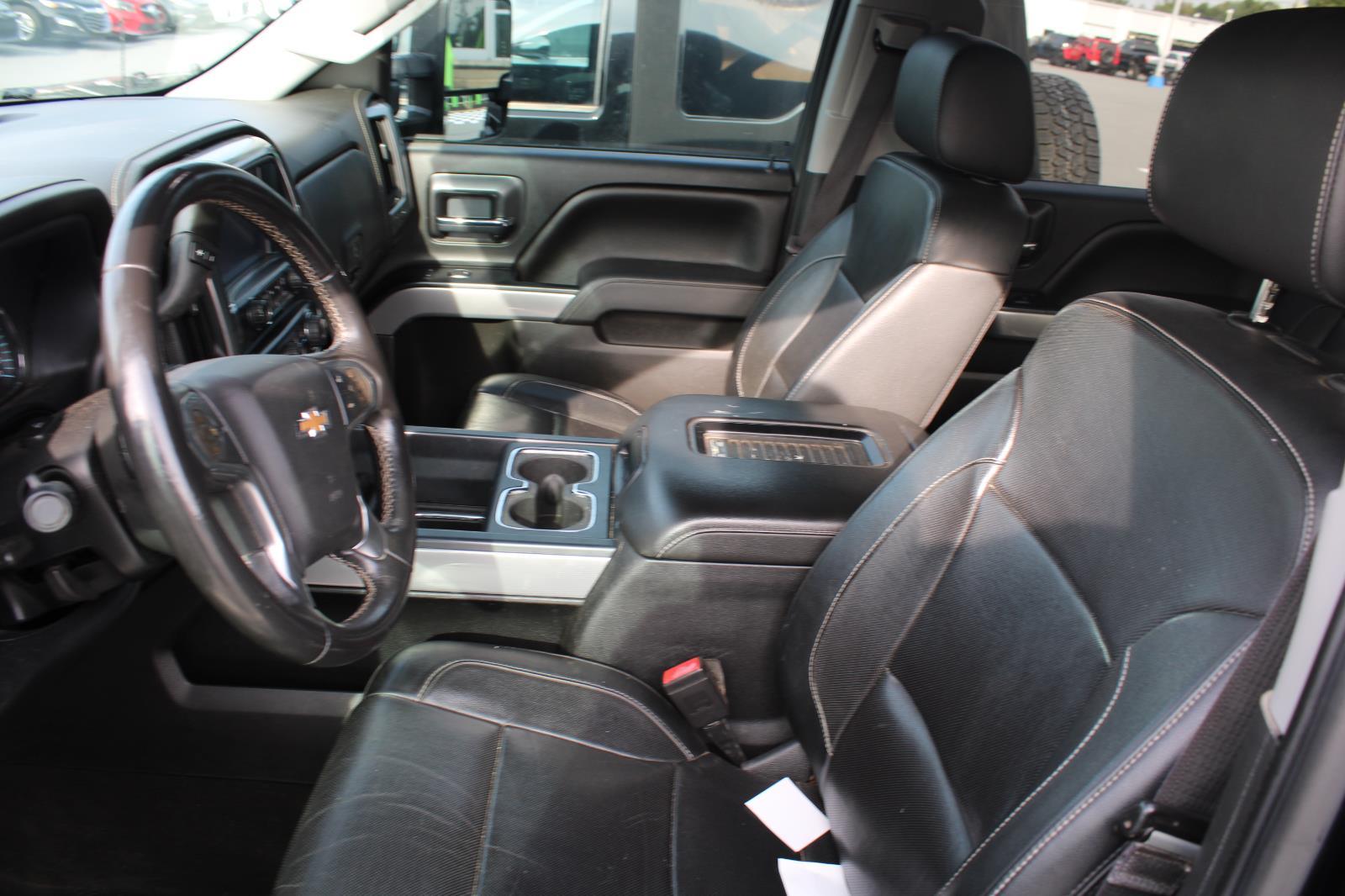 2016 Chevrolet Silverado 1500 LTZ photo 8