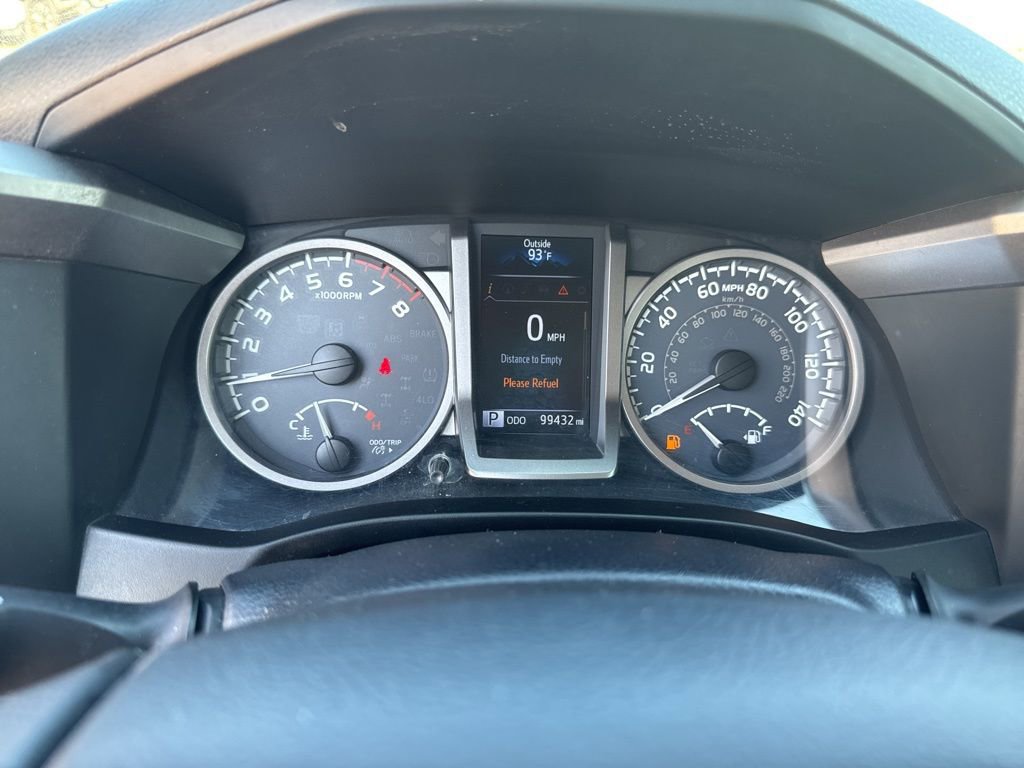 2018 Toyota Tacoma SR5 V6 photo 11