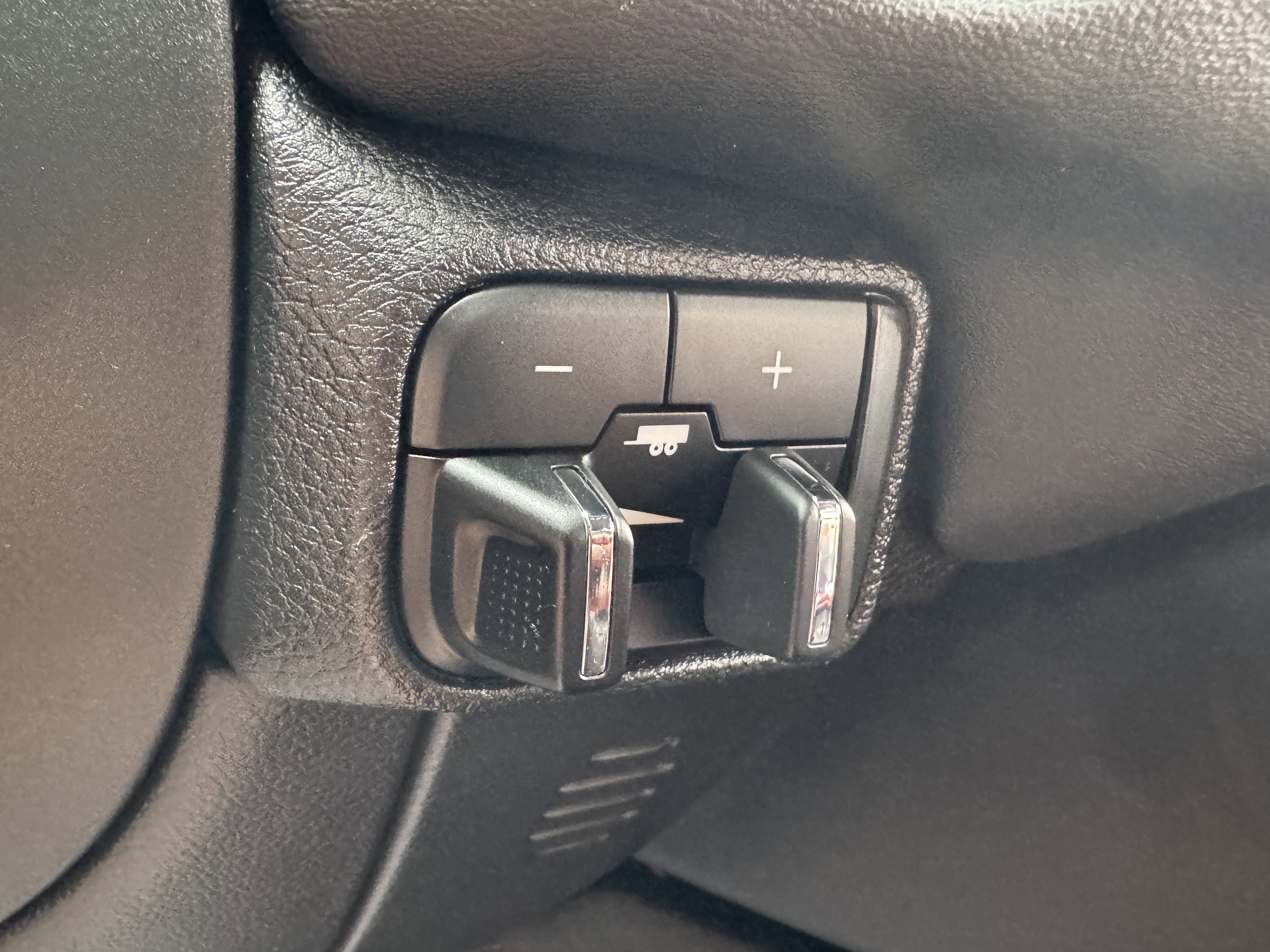 2023 Dodge Durango GT Premium photo 2