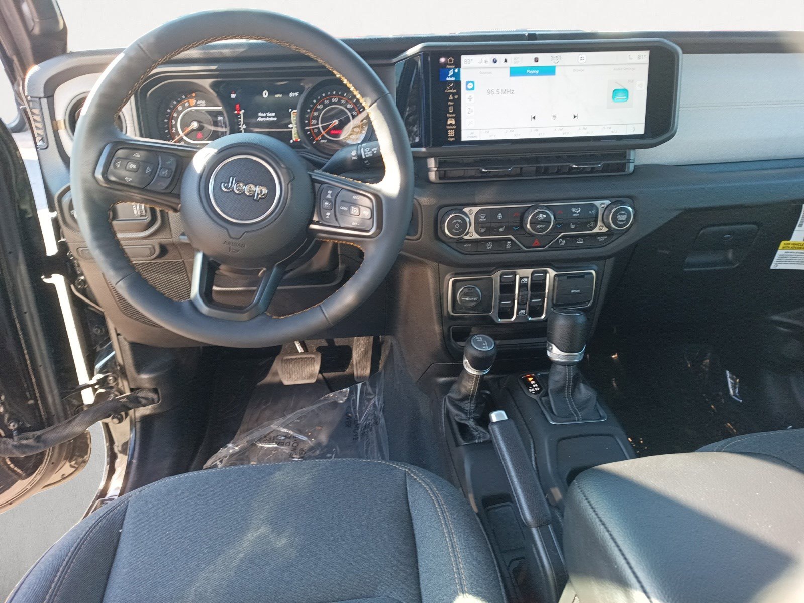 2024 Jeep Gladiator Sport S photo 3