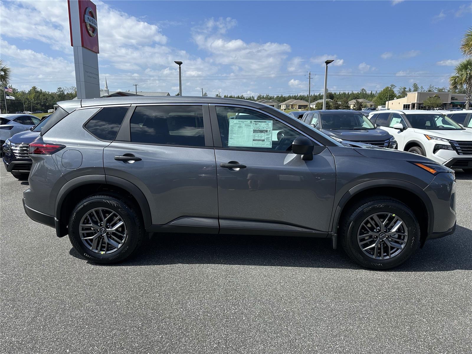 2026 Nissan Rogue S photo 2