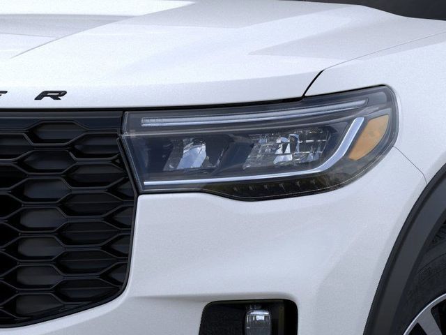 2025 Ford Explorer ST-Line photo 17