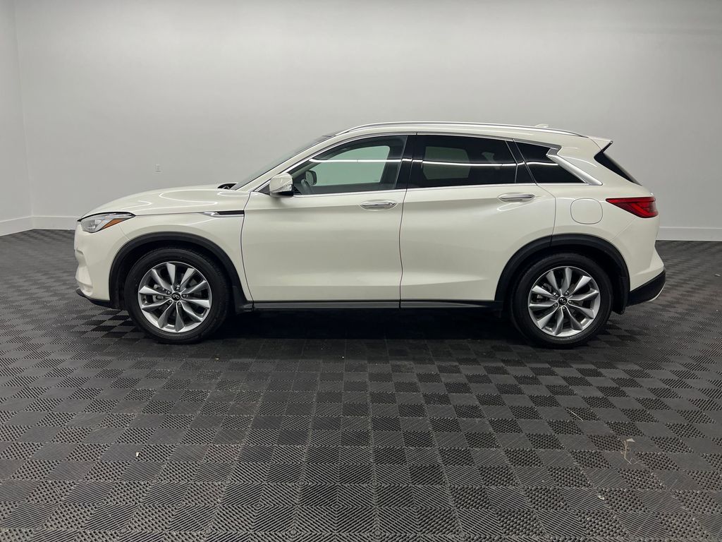 2021 Infiniti QX50 Luxe photo 2