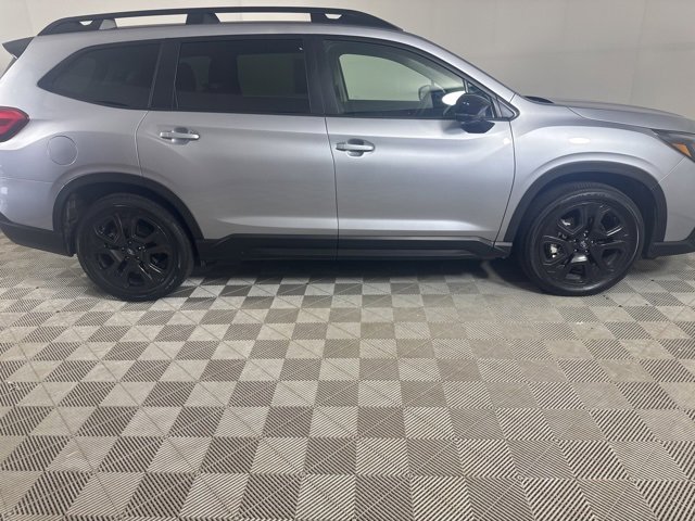 2025 Subaru Ascent Onyx Edition Touring photo 5