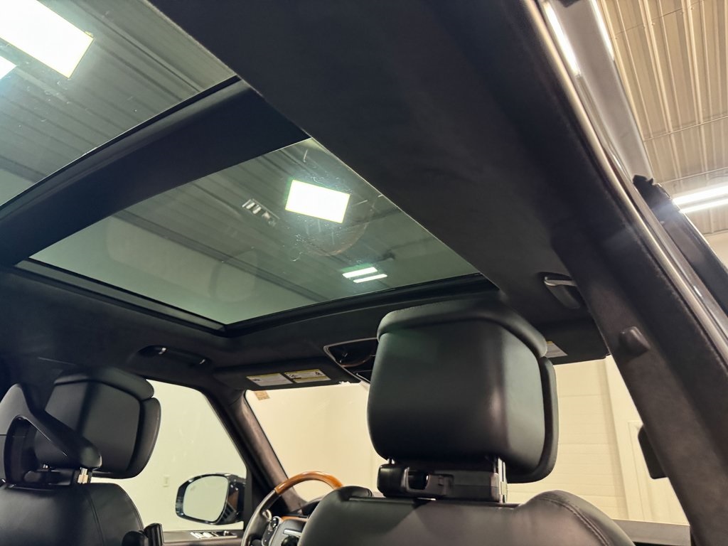 2021 Land Rover Range Rover P525 HSE HSE Westminster Edition photo 14