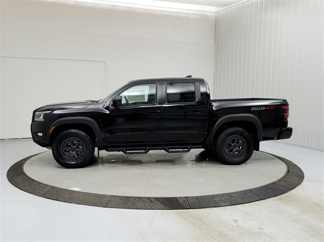 2025 Nissan Frontier PRO-4X photo 4