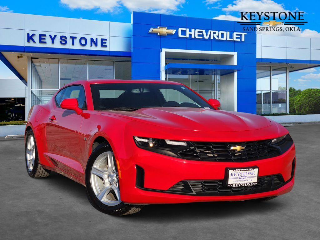 2023 Chevrolet Camaro 1LT's photo