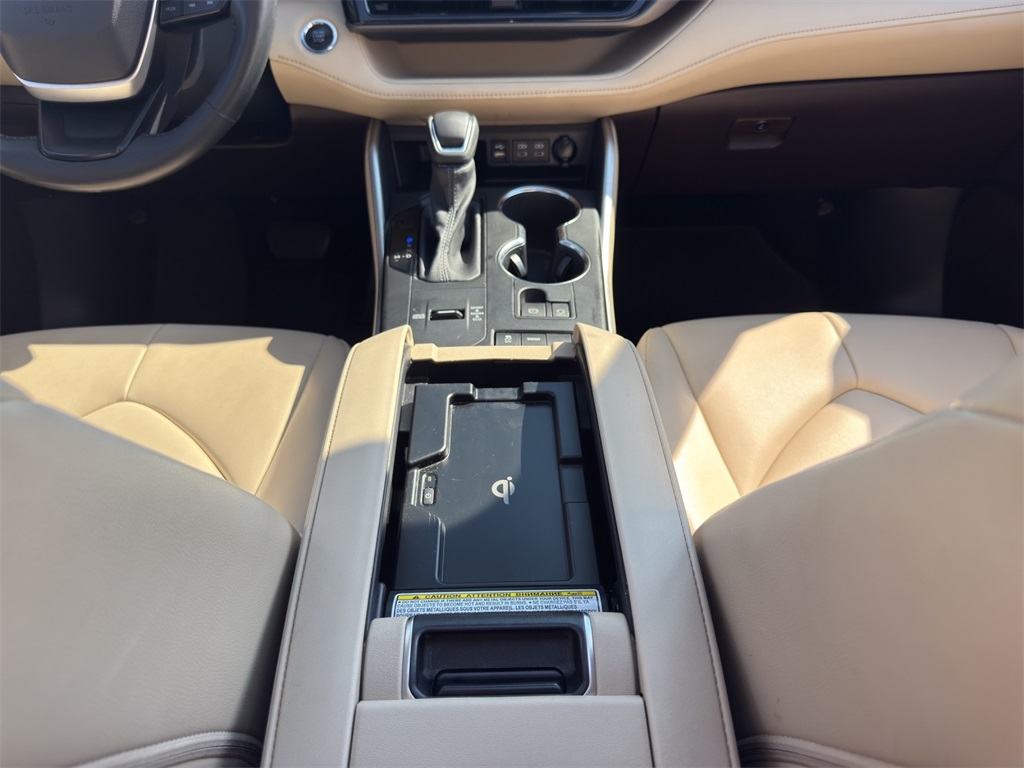 2022 Toyota Highlander XLE photo 15