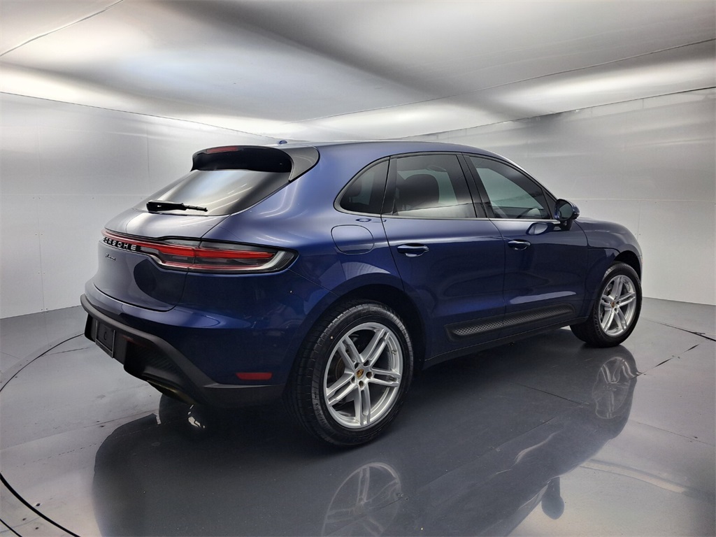 2022 Porsche Macan Base photo 7