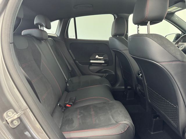 2025 Mercedes Benz GLA 250 photo 16