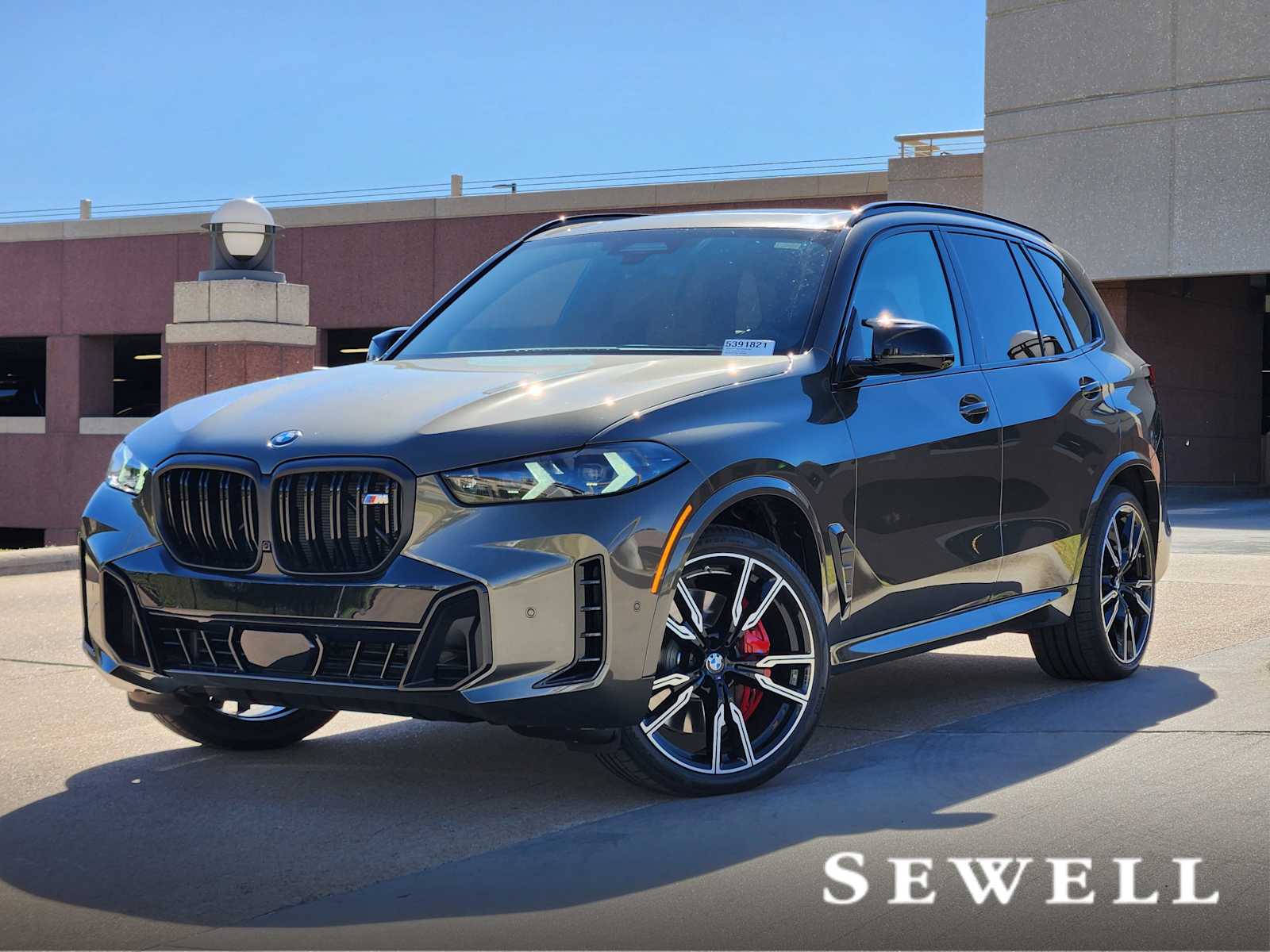 2026 BMW X5 M60i's photo