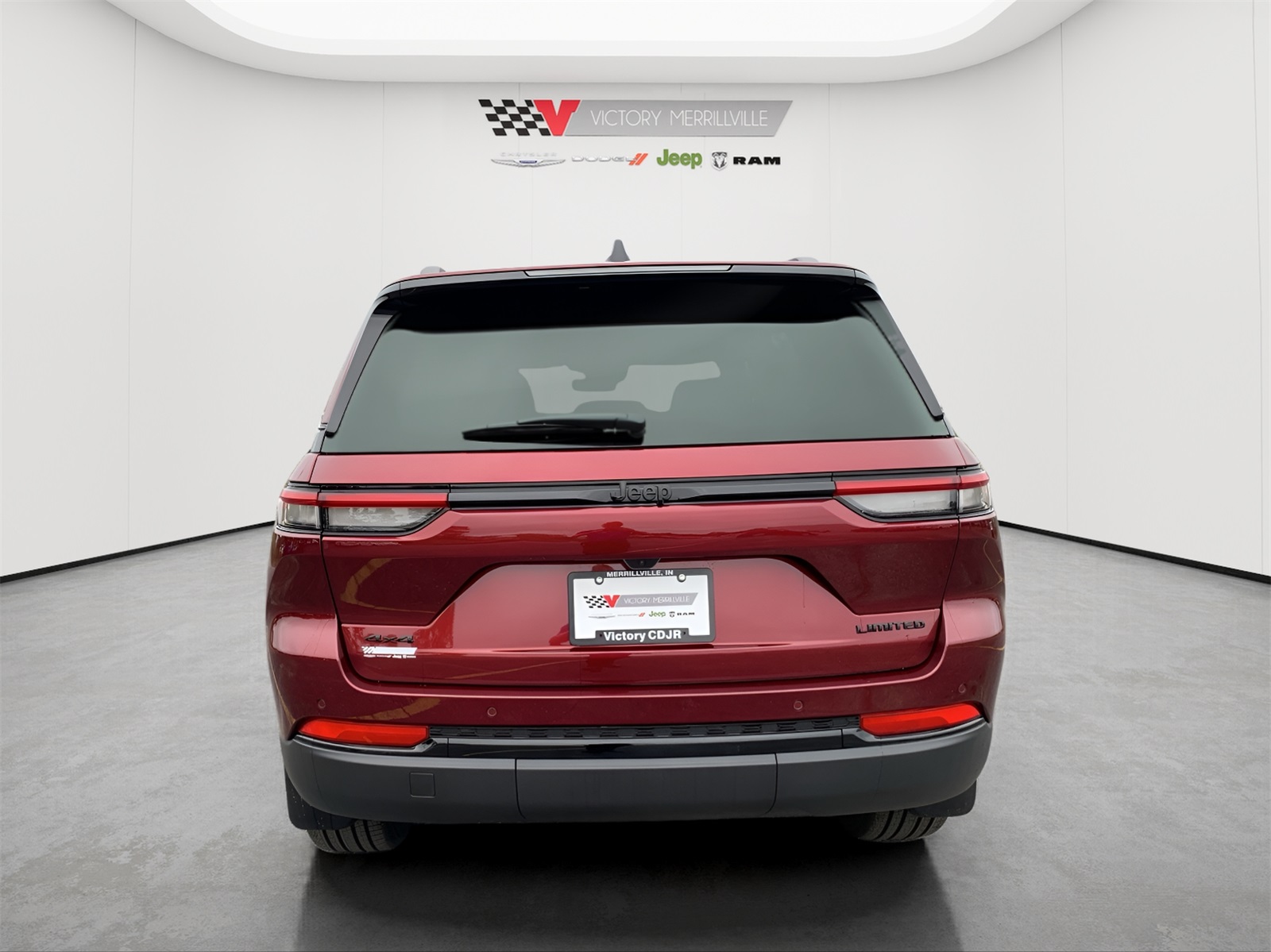 2025 Jeep Grand Cherokee Limited photo 3