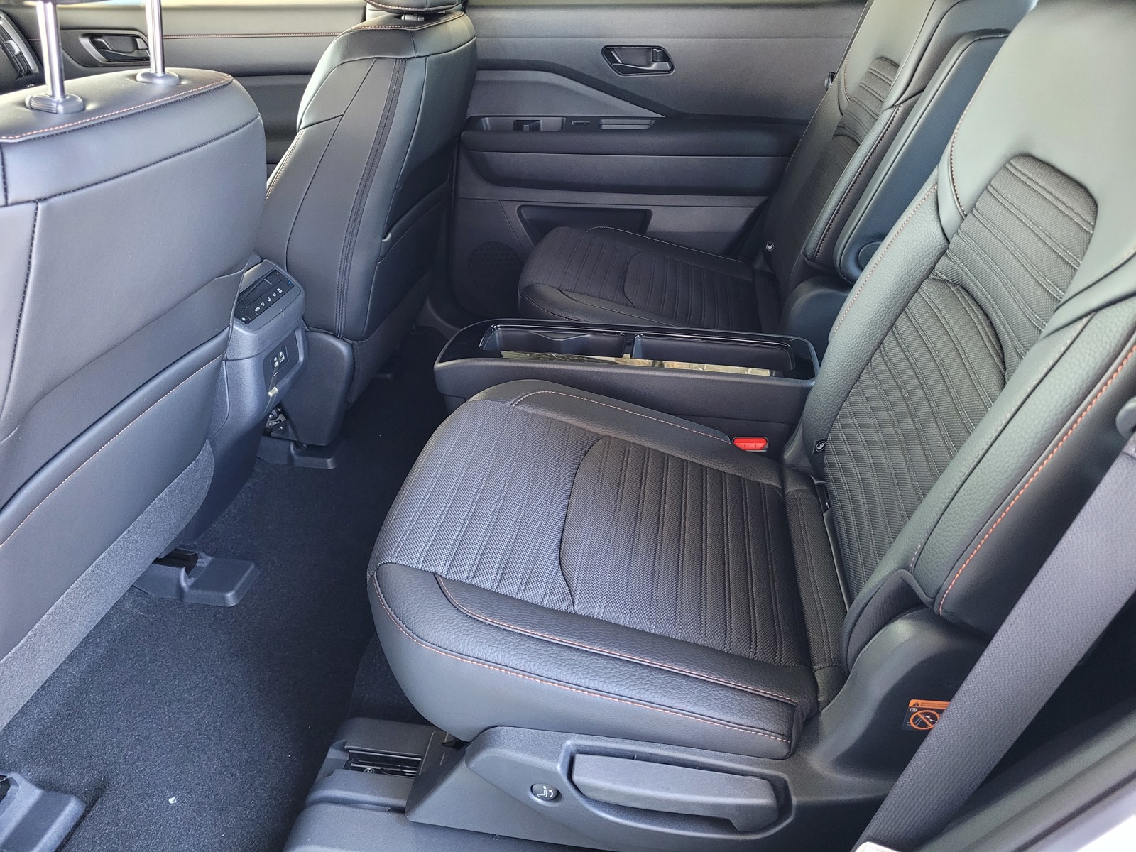 2025 Nissan Pathfinder Rock Creek photo 4
