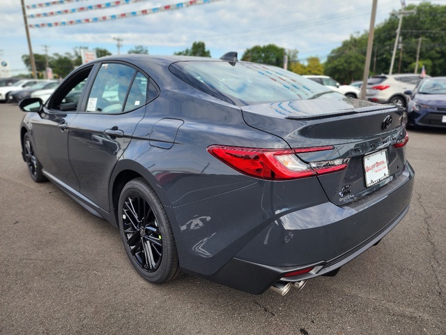 2025 Toyota Camry SE photo 4