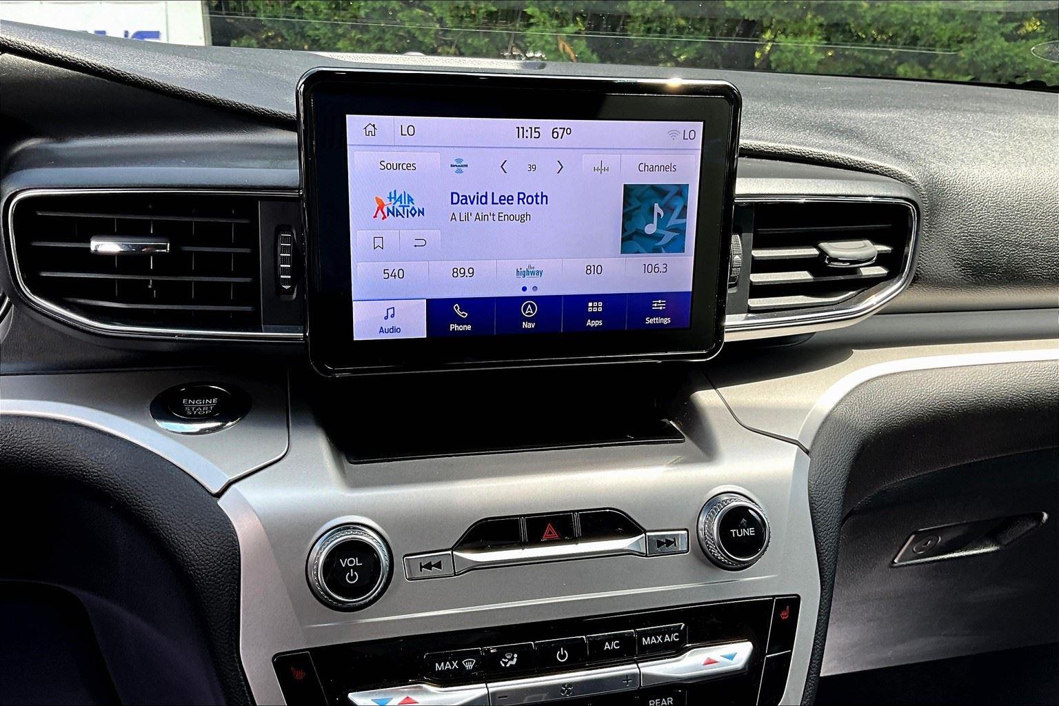 2022 Ford Explorer XLT photo 6
