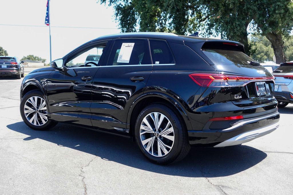 2023 Audi Q4 40 E-tron Premium Plus photo 7