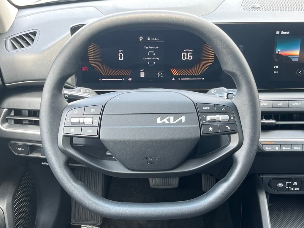 2025 Kia K4 LX photo 19