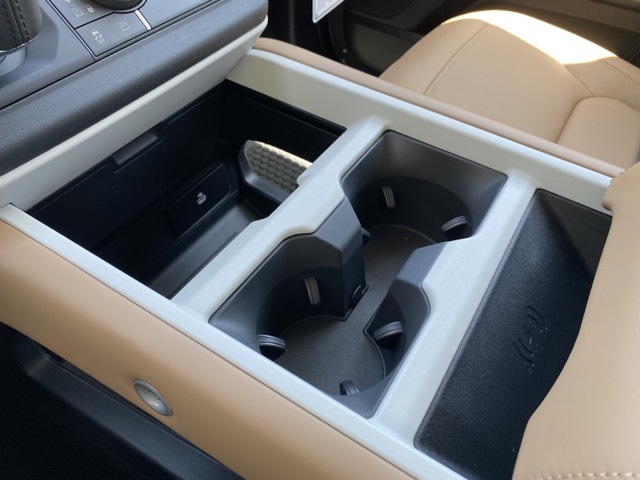 2025 Land Rover Defender 110 S photo 17