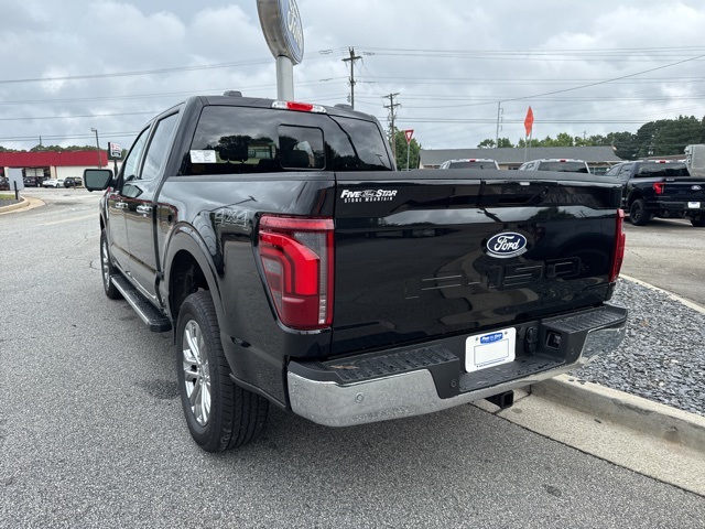 2025 Ford F-150 Lariat photo 9