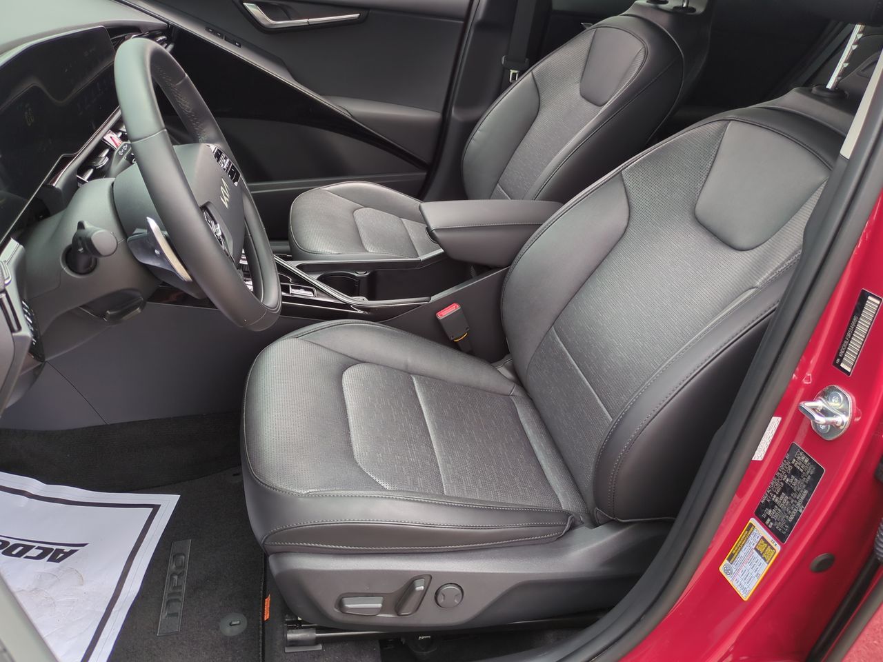 2024 Kia Niro Plug-In Hybrid SX photo 14