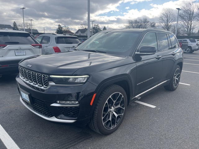 2022 Jeep Grand Cherokee Summit Reserve's photo