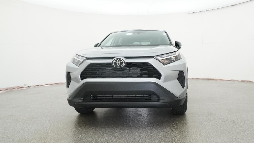 2025 Toyota RAV4 LE photo 3