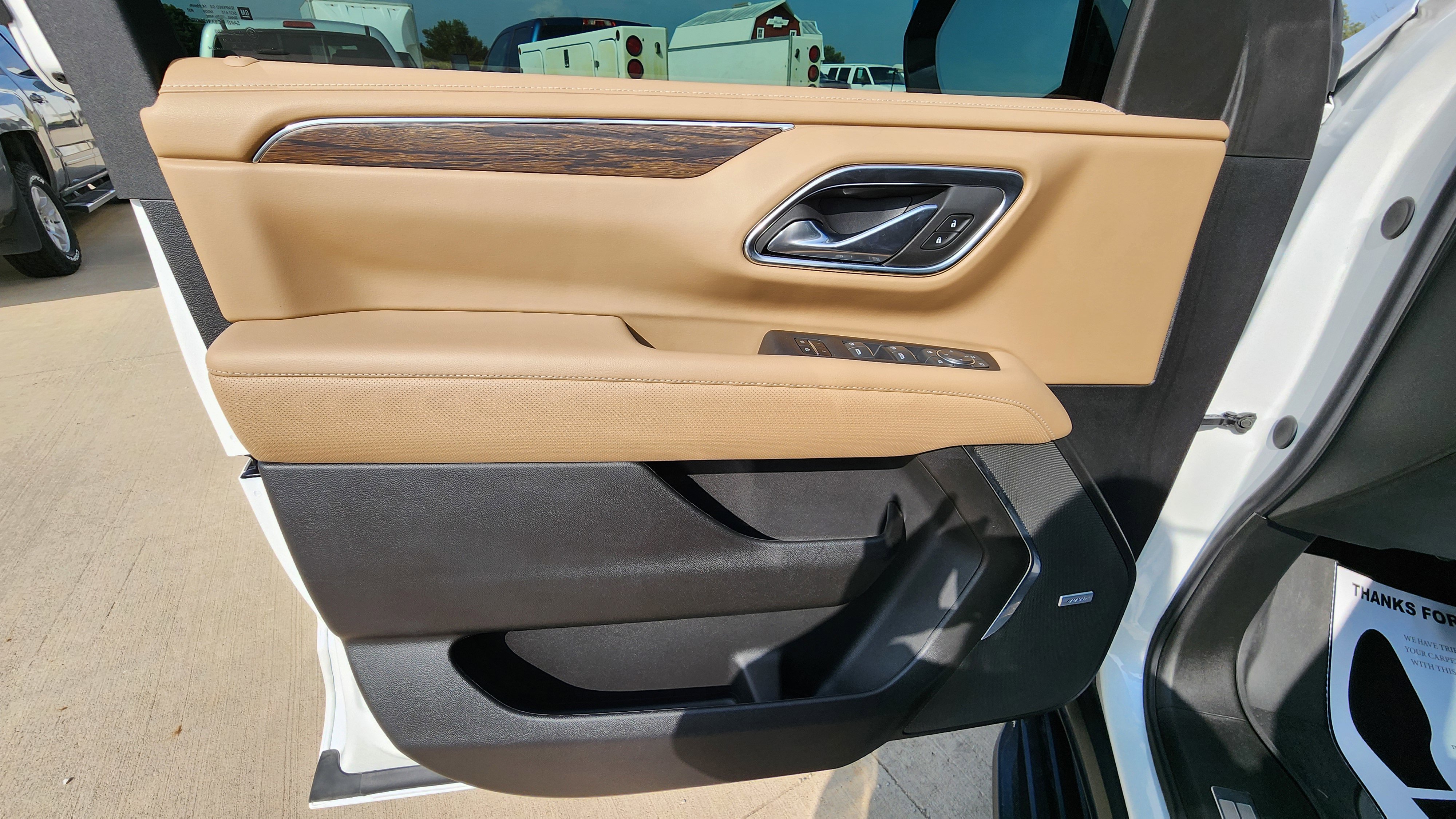 2024 Chevrolet Suburban Premier photo 9
