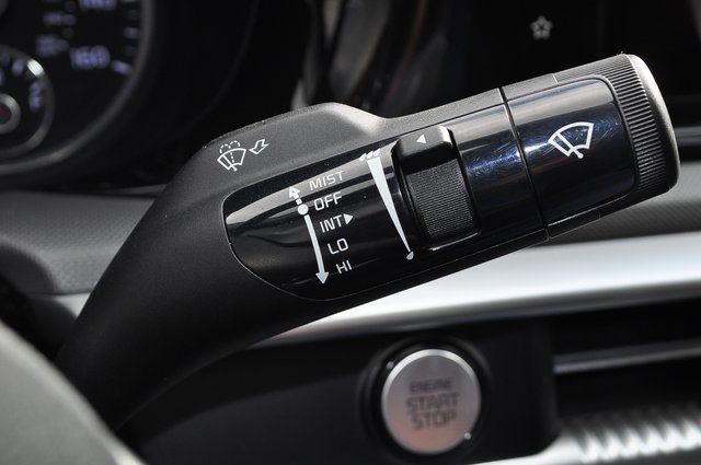 2022 Kia K5 GT-Line photo 32