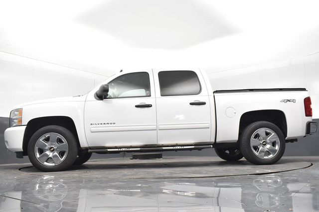2011 Chevrolet Silverado 1500 LT photo 21