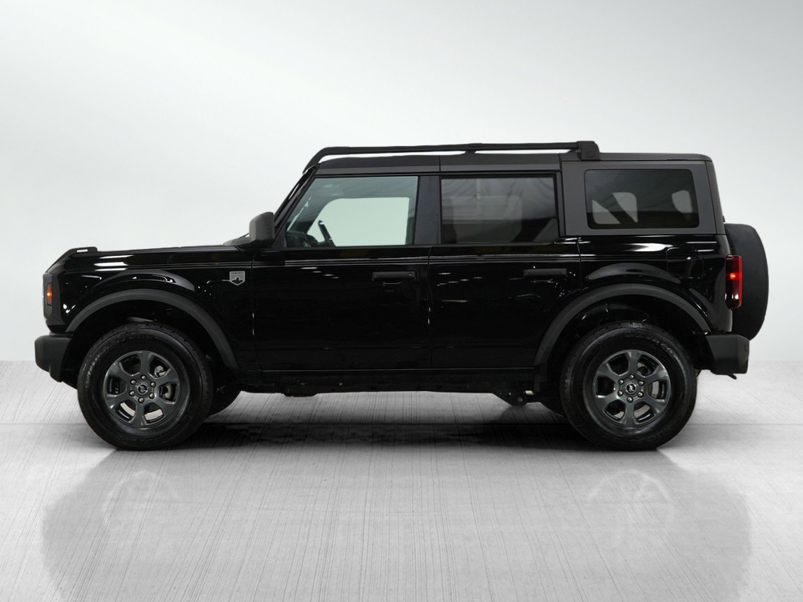 Used 2022 Ford Bronco 4-Door Base with VIN 1FMDE5BH7NLA91207 for sale in Bloomington, Minnesota