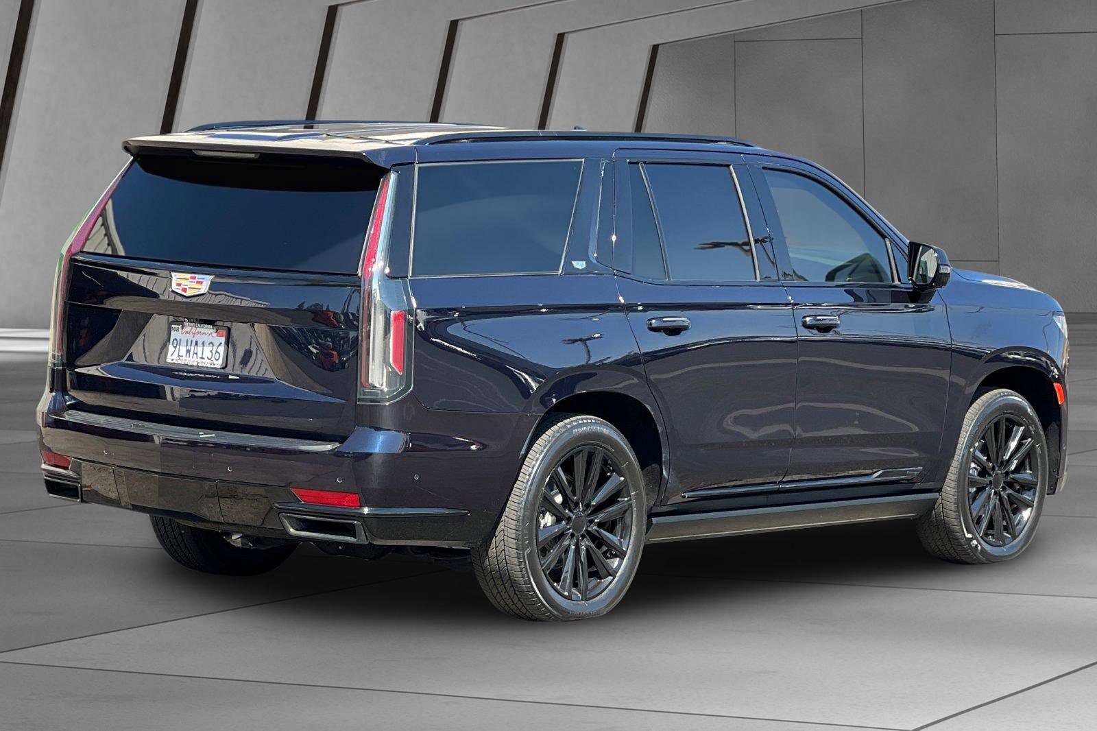 2021 Cadillac Escalade Premium Luxury Platinum photo 3