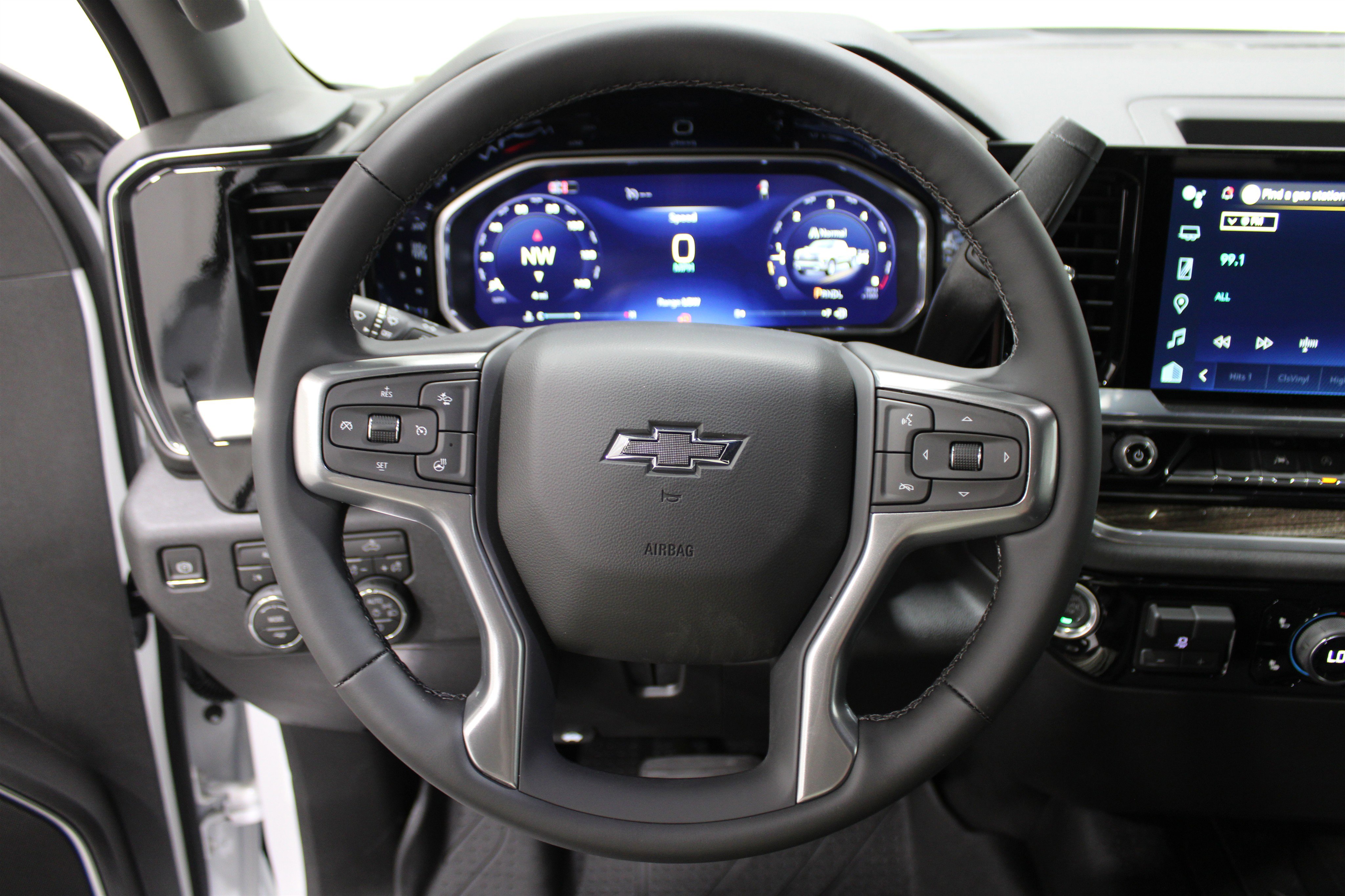 2026 Chevrolet Silverado 1500 RST photo 7