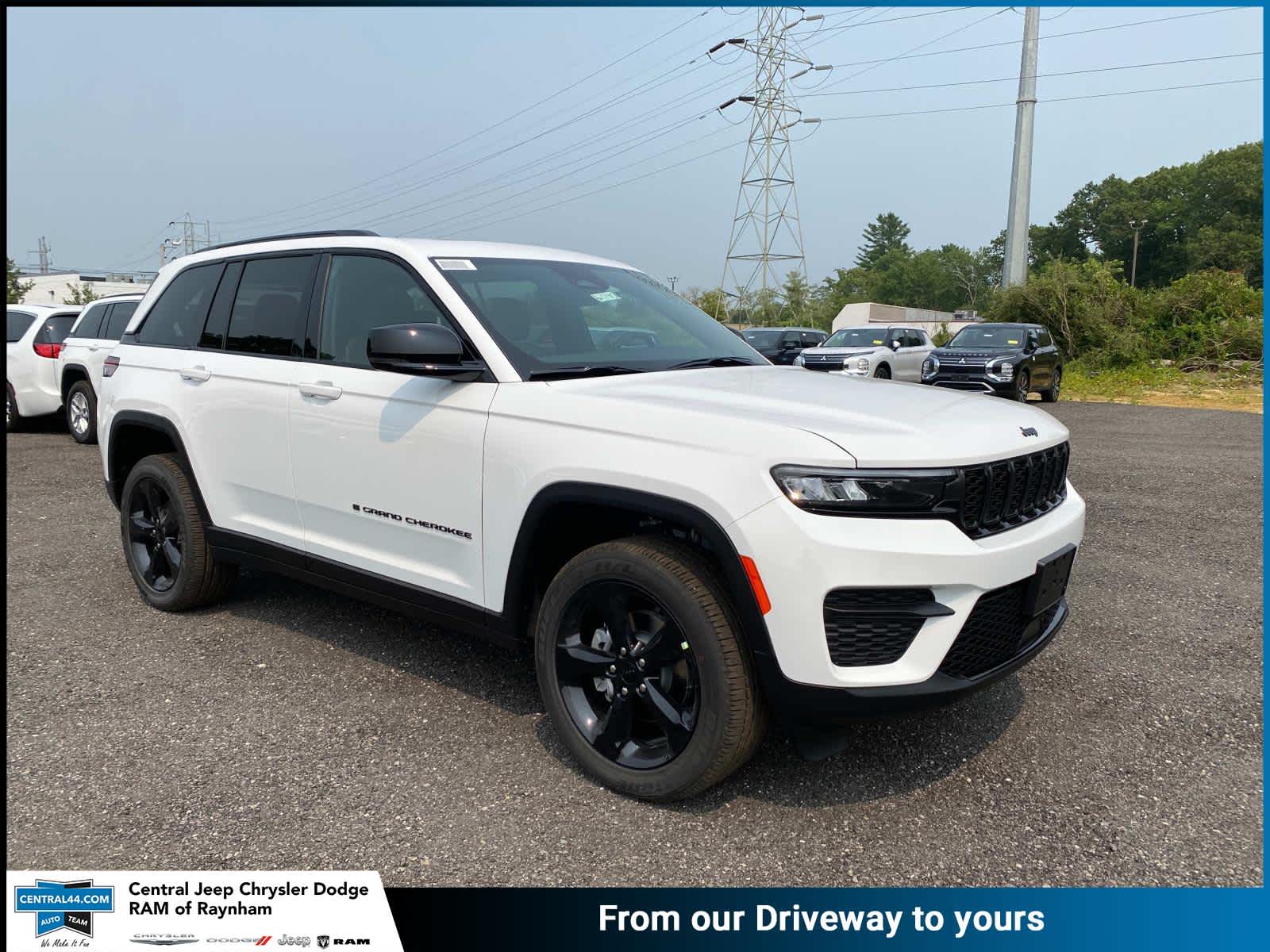 2025 Jeep Grand Cherokee Altitude's photo